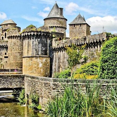 Appartement Avec Vue Fougères Exterior foto
