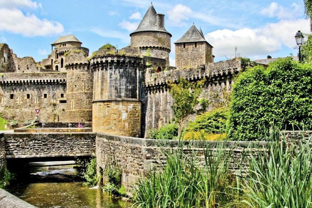 Appartement Avec Vue Fougères Exterior foto