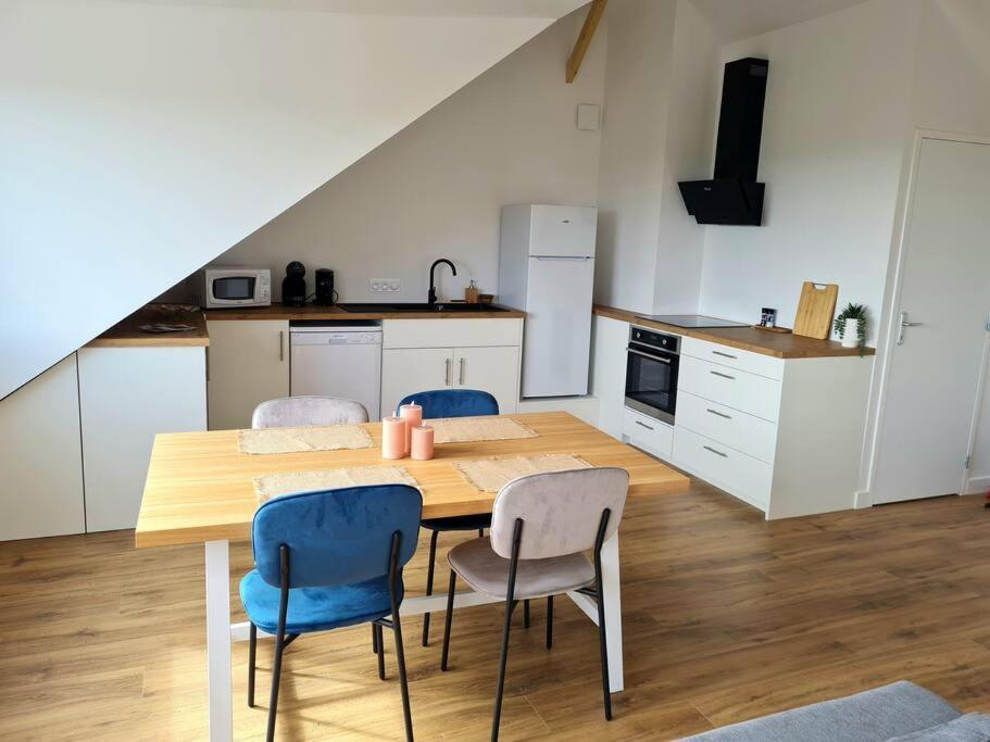 Appartement Avec Vue Fougères Exterior foto